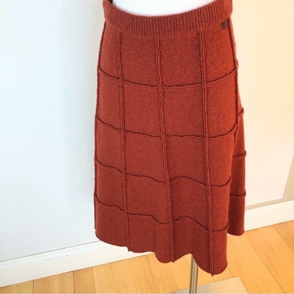 CHANEL Rust Colored Wool & Camel Knit Midi Sweater Skirt S 26” Waist - Picture 1 of 12